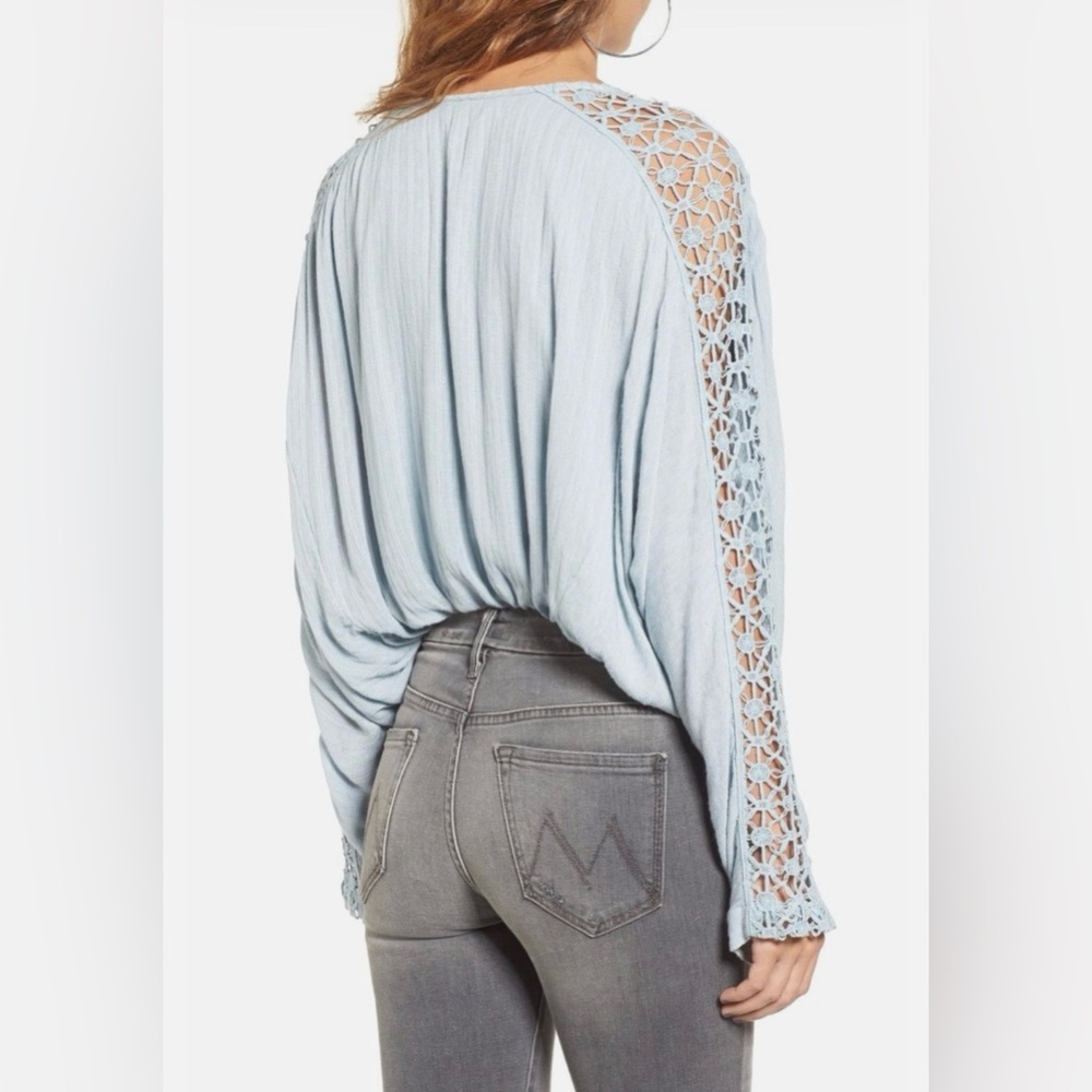 Free People Runaway Crochet Blouse Sky Blue M NWT Boho Cropped - Picture 4 of 11